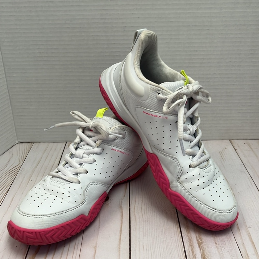Prince ortholite low top tennis/pickleball sneakers. White leather/pink soles.